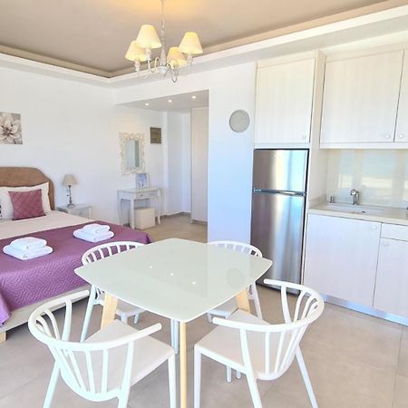 Bella Mare Luxury Apartments Каламаки Екстериор снимка