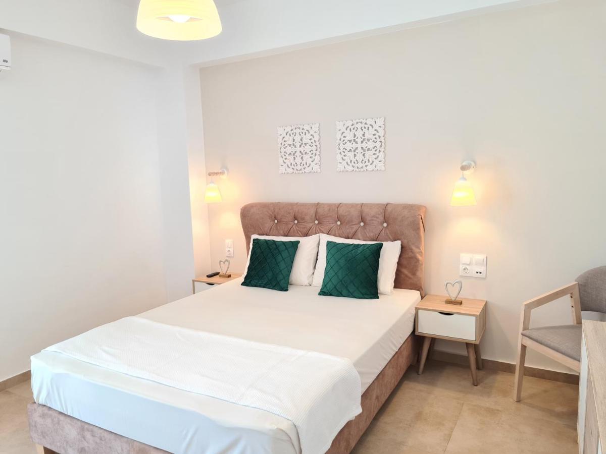 Bella Mare Luxury Apartments Каламаки Екстериор снимка