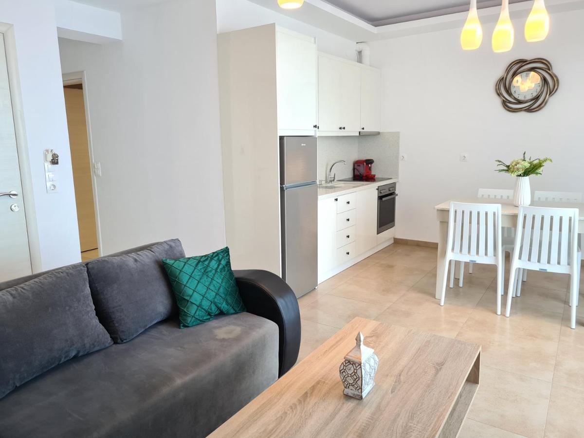 Bella Mare Luxury Apartments Каламаки Екстериор снимка