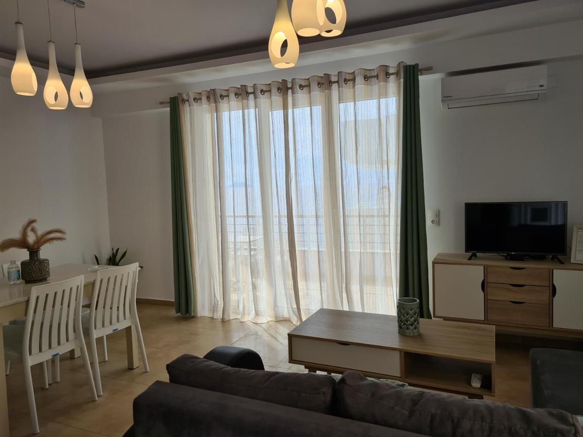 Bella Mare Luxury Apartments Каламаки Екстериор снимка