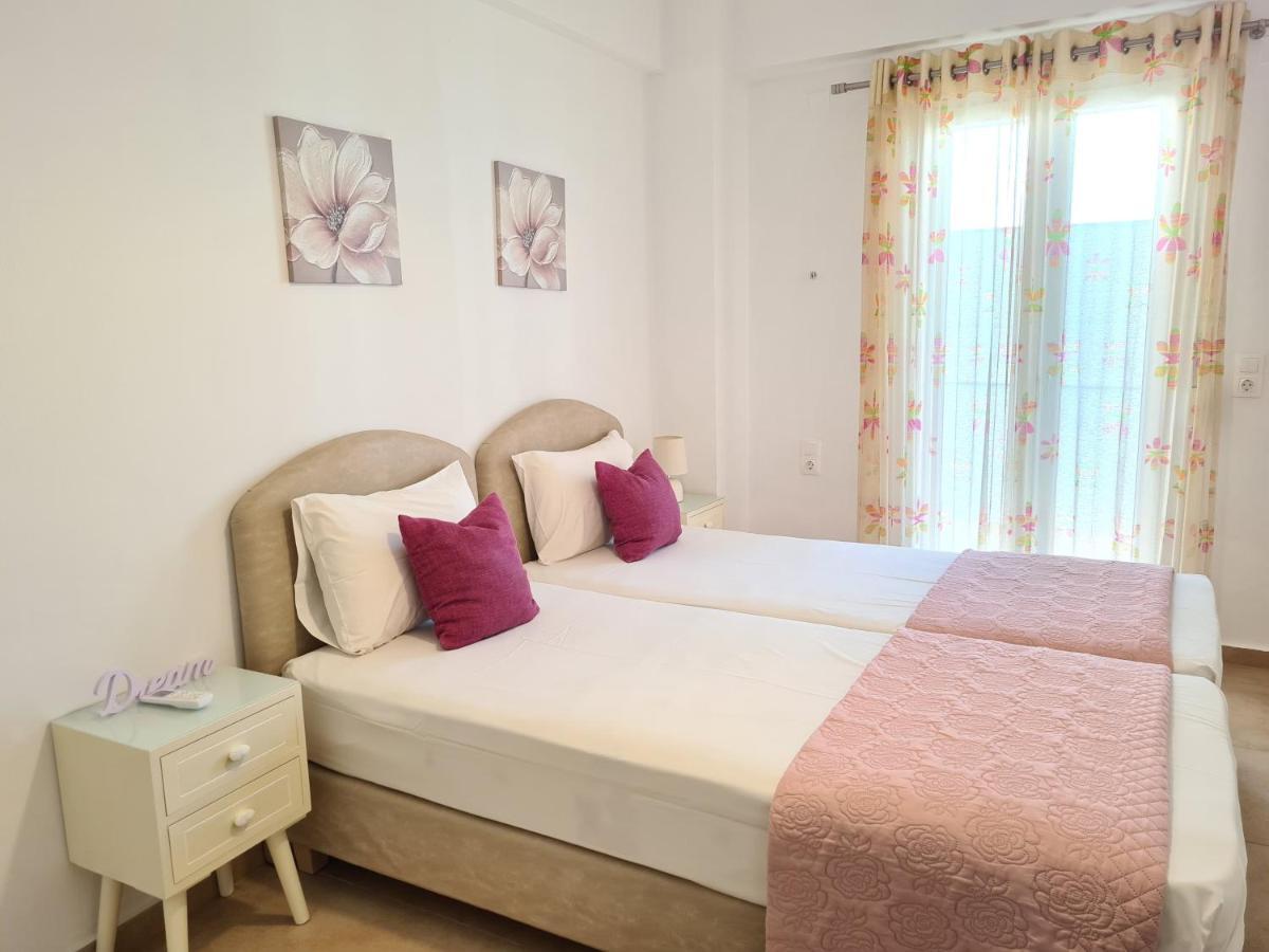 Bella Mare Luxury Apartments Каламаки Екстериор снимка