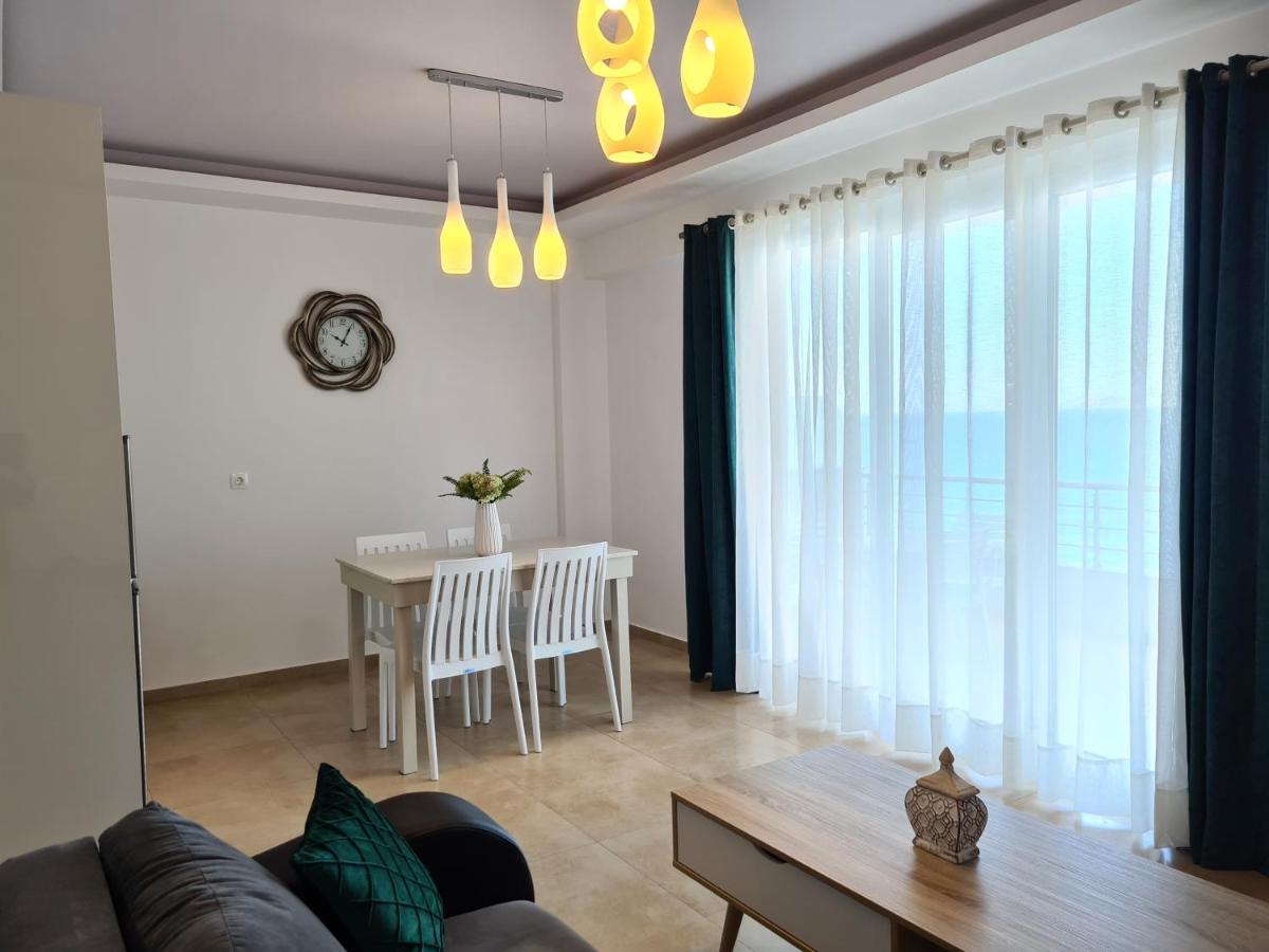 Bella Mare Luxury Apartments Каламаки Екстериор снимка