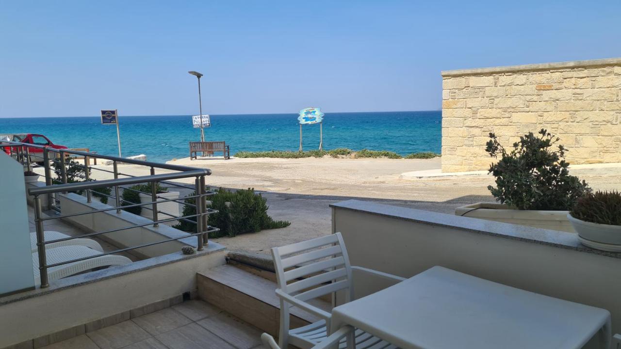 Bella Mare Luxury Apartments Каламаки Екстериор снимка