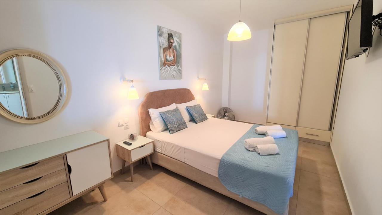 Bella Mare Luxury Apartments Каламаки Екстериор снимка