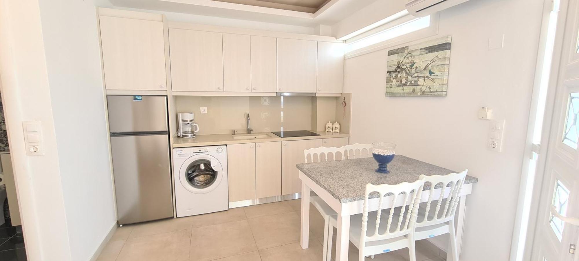 Bella Mare Luxury Apartments Каламаки Екстериор снимка