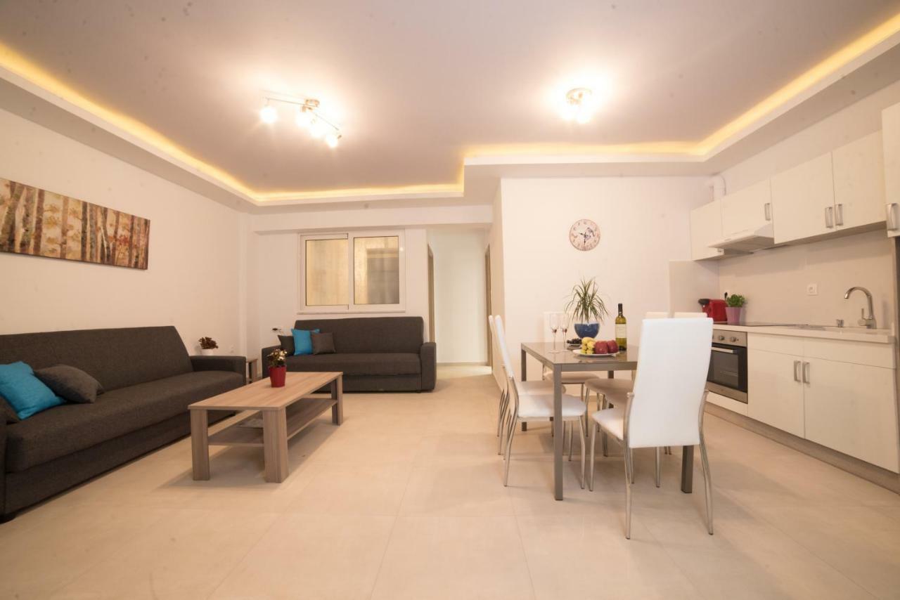 Bella Mare Luxury Apartments Каламаки Екстериор снимка